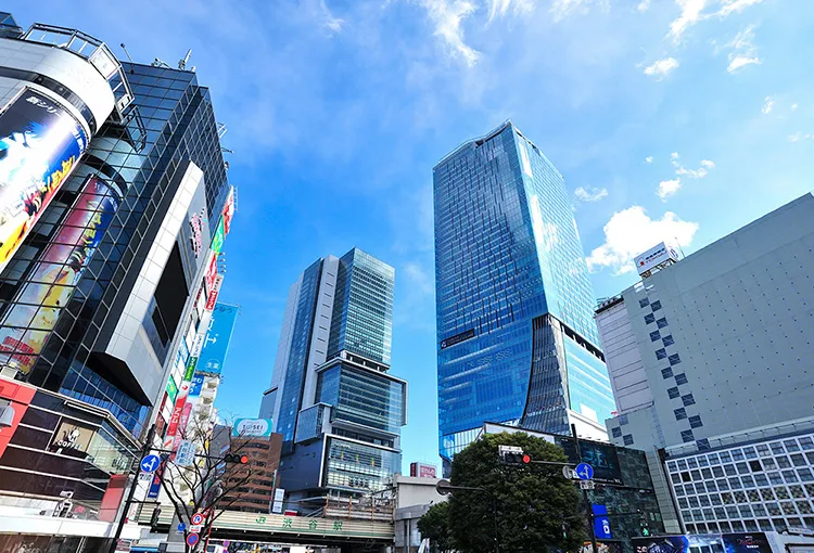 「みなとみらい」駅